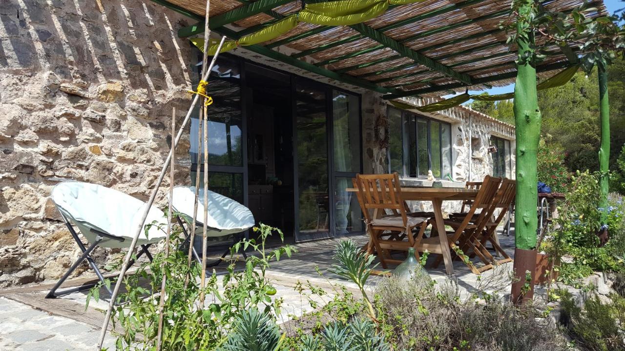 La Loubiere, Ancienne Bergerie En Pleine Garrigue Bed and Breakfast Fraissé-des-Corbières Buitenkant foto