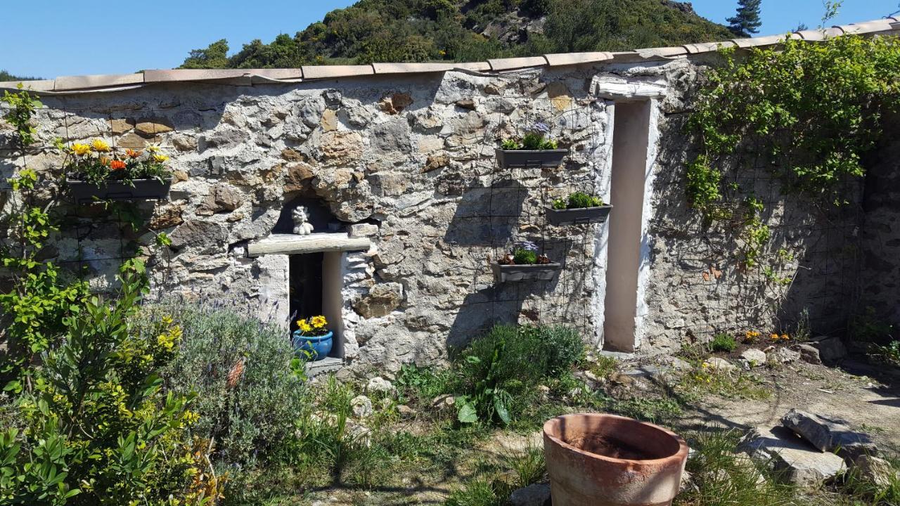 La Loubiere, Ancienne Bergerie En Pleine Garrigue Bed and Breakfast Fraissé-des-Corbières Buitenkant foto
